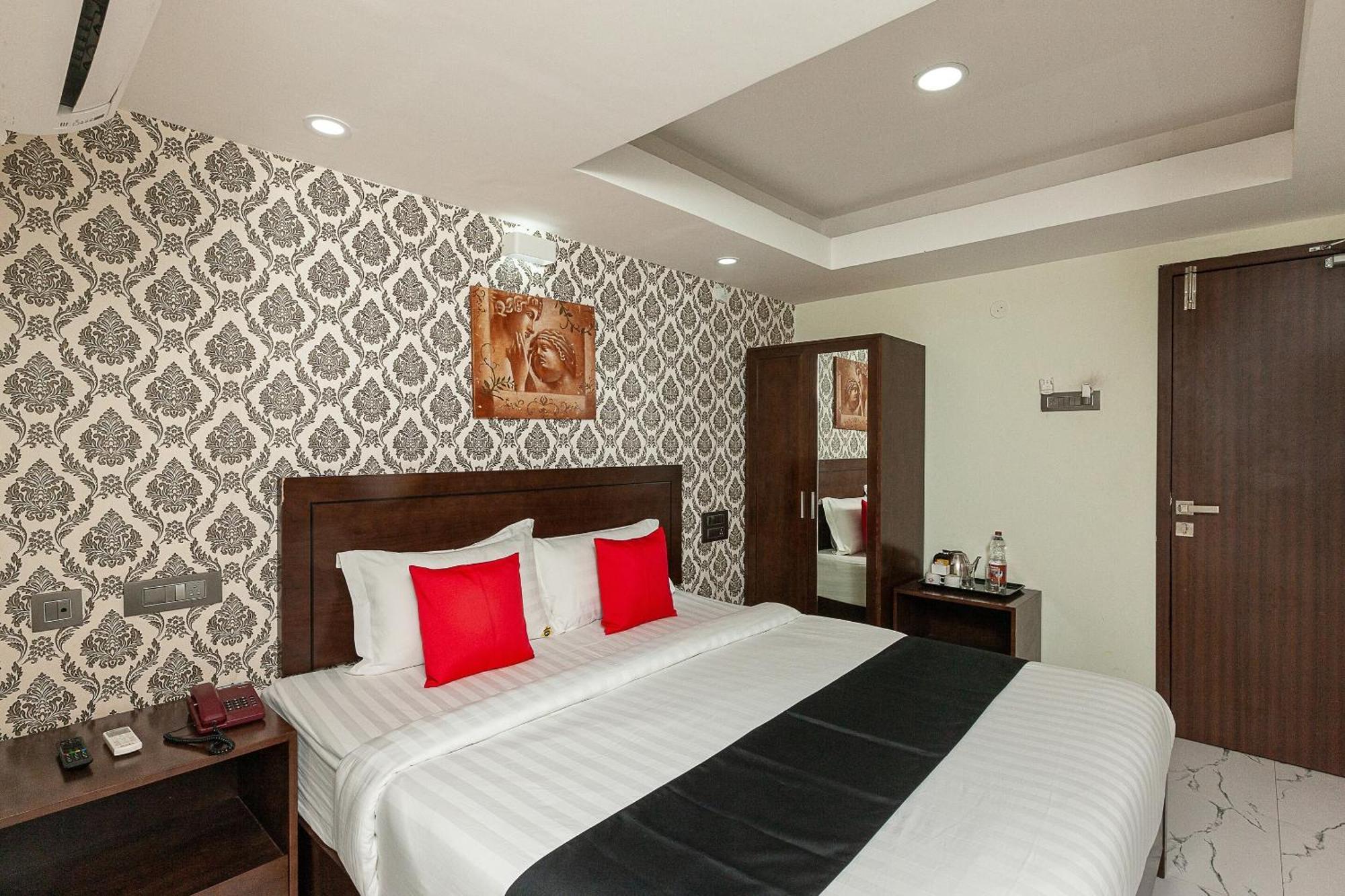 Super Collection O Prince Park Vellore Exterior foto